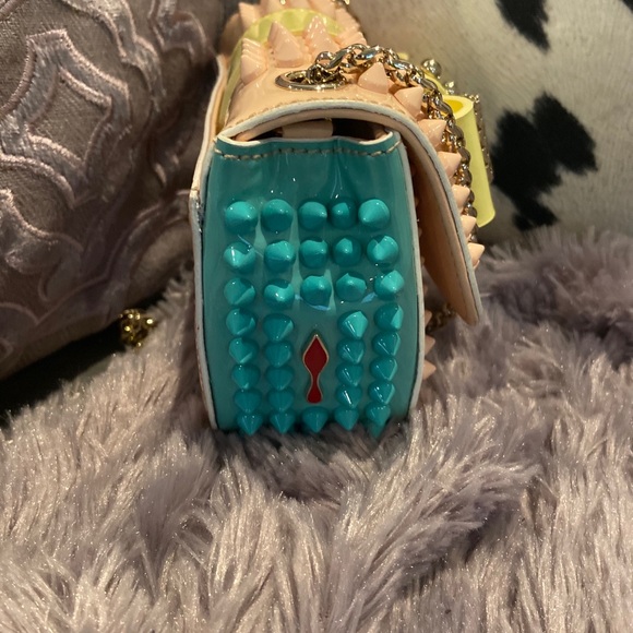 Christian loubouton handbag - Picture 4 of 6